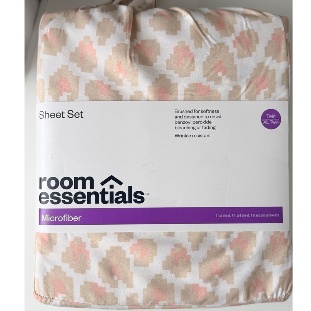 Room Essentials Twin XL Sheet‎ Set Pink Tan Leopard Microfiber NEW